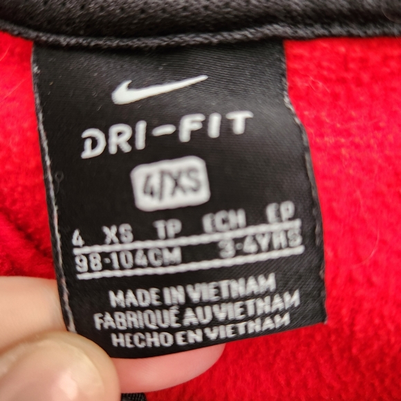 Kids Nike sweater. Size 4-XS - Picture 2 of 3